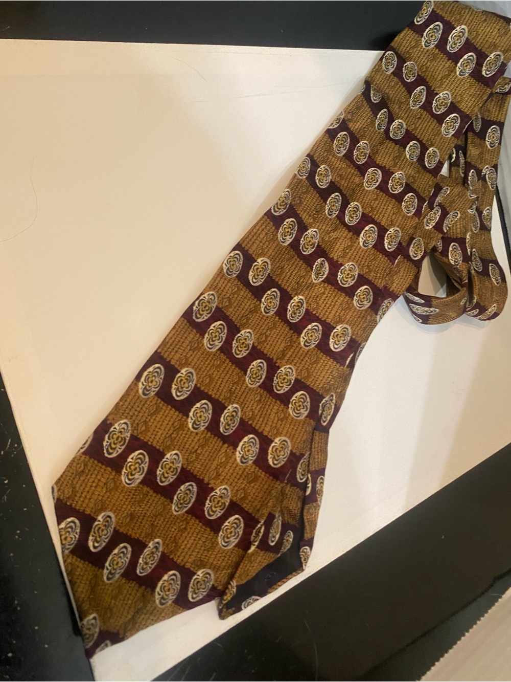 Classic Men's Brown and Burgundy Patterned Tie